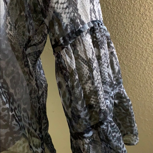 Beautiful snake prints top size L Fariy - Picture 7 of 9